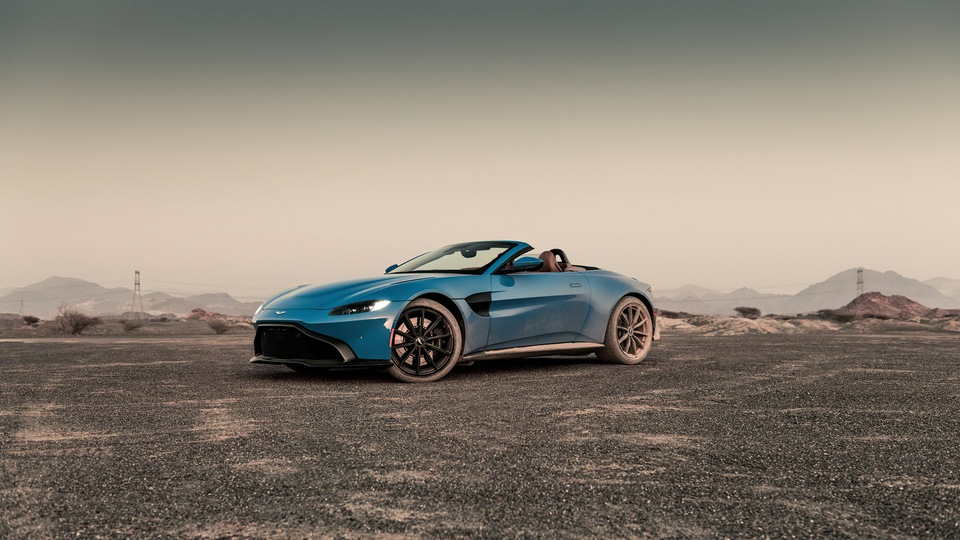 Aston Martin Vantage Roadster 4k