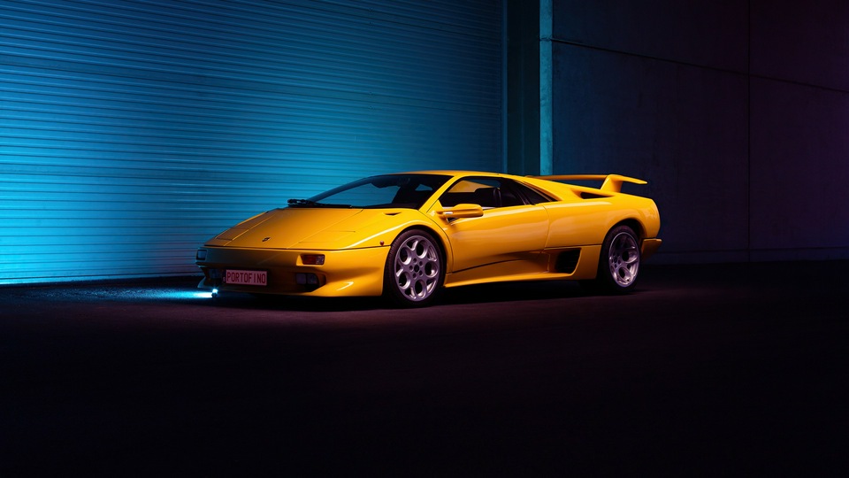 Желтый Lamborghini Diablo