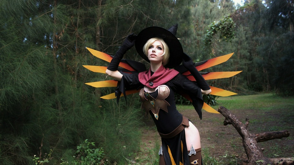 Косплей Mercy Overwatch 4k