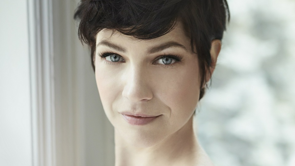 Алисен упала