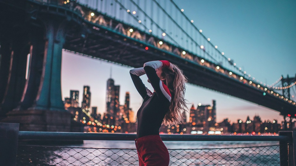 Руки в волосах Глубина резкости 5k