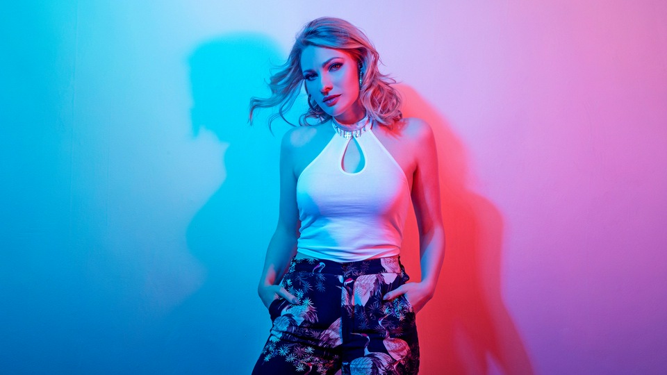 Нина Шофилд