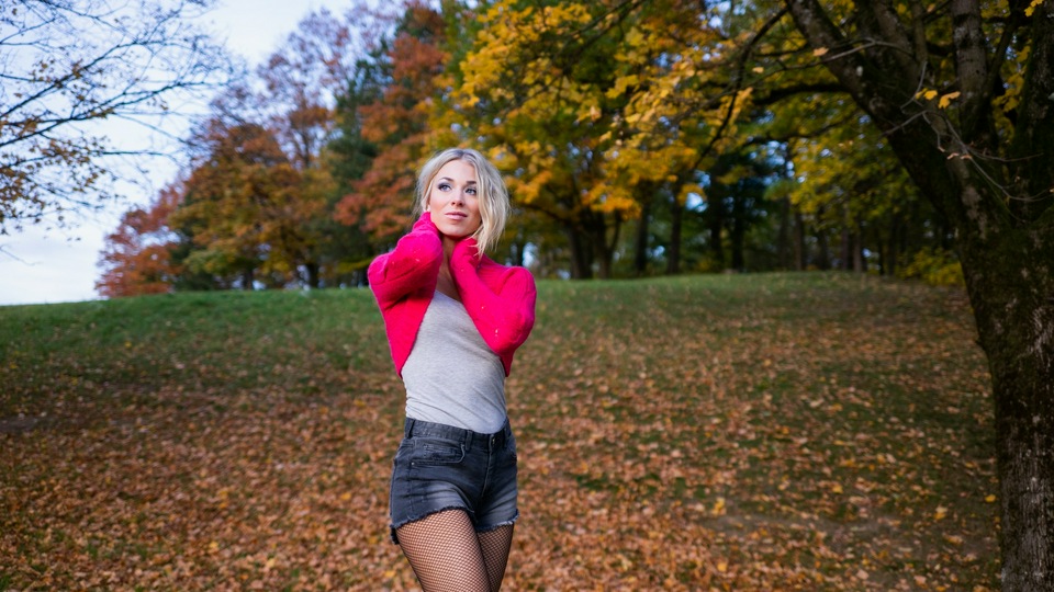 Девушка Осенний парк 5к