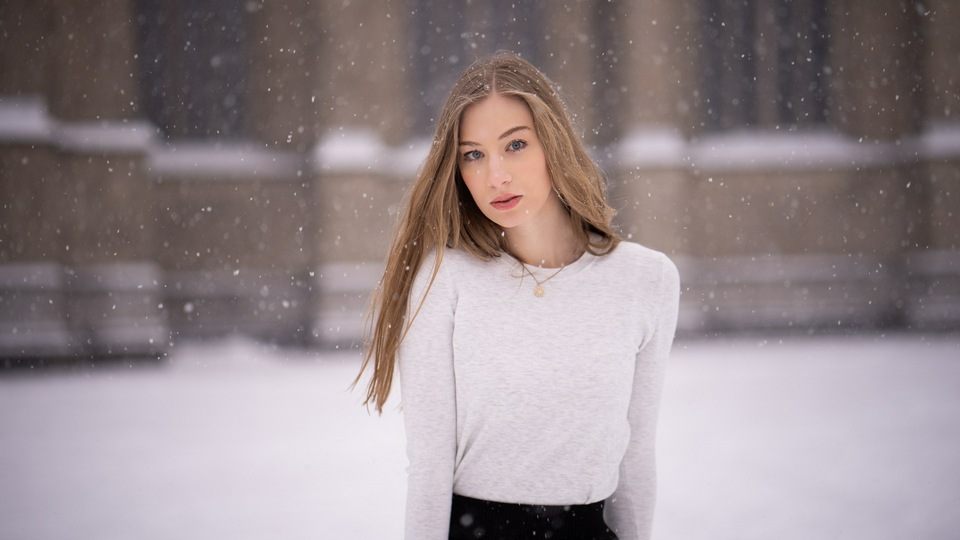 Прекрасная девушка Зима 5к