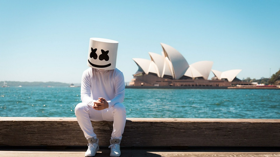 2016 Marshmello DJ