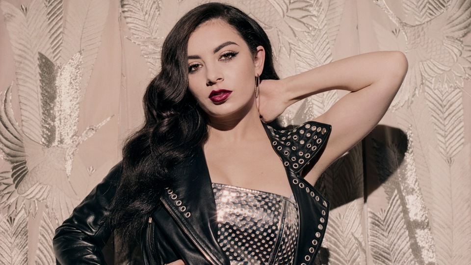 Журнал Charli XCX 5k Galore Magazine