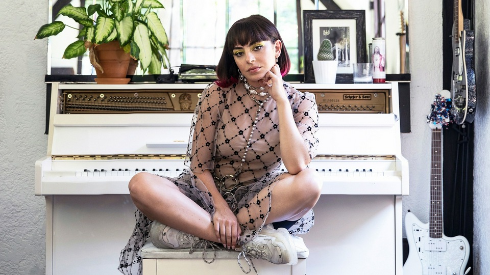 Архитектурный дайджест Charli XCX 2019