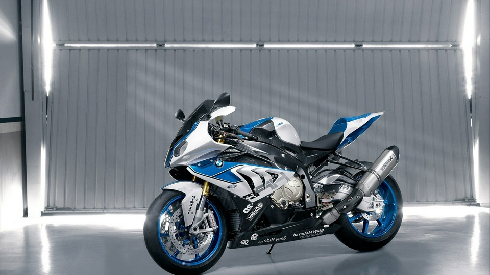 BMW HP4