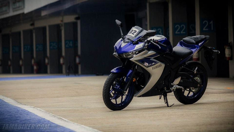 Yamaha R3 2016