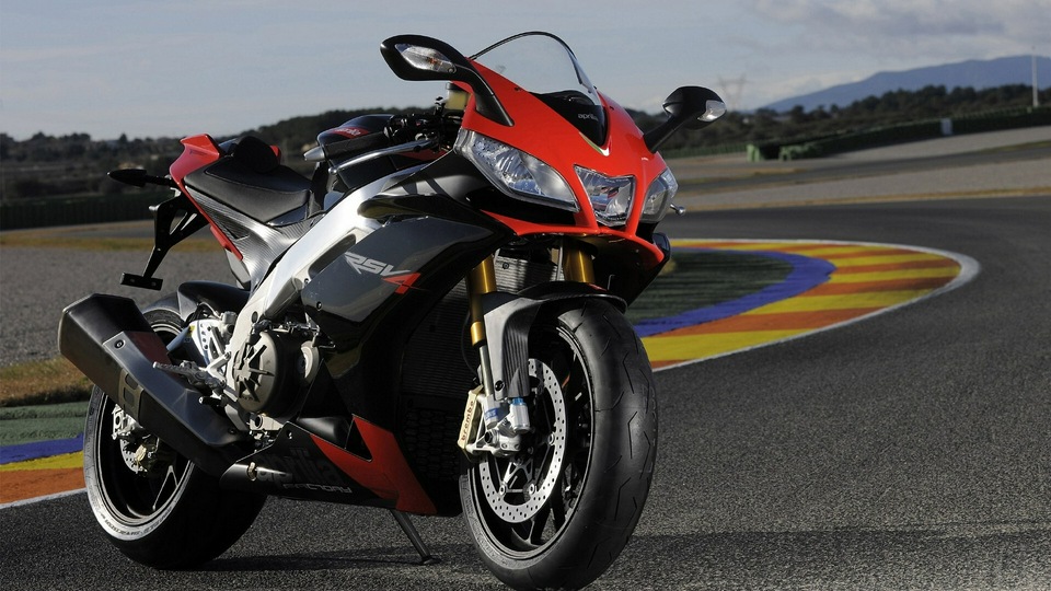 Aprilia RSV4