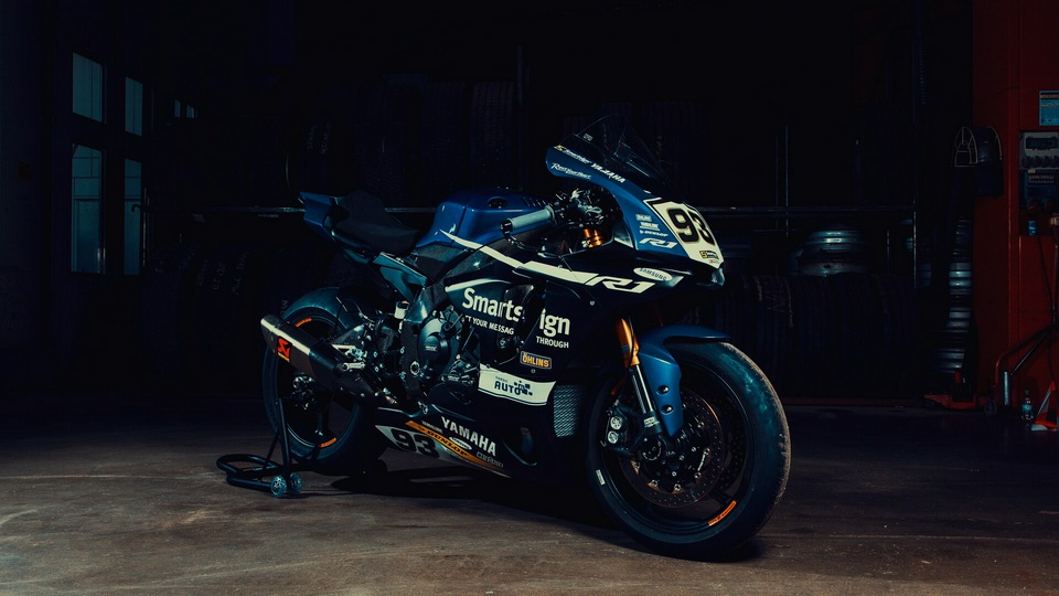 Фредрик Эрикссон Yamaha R1 Вид спереди