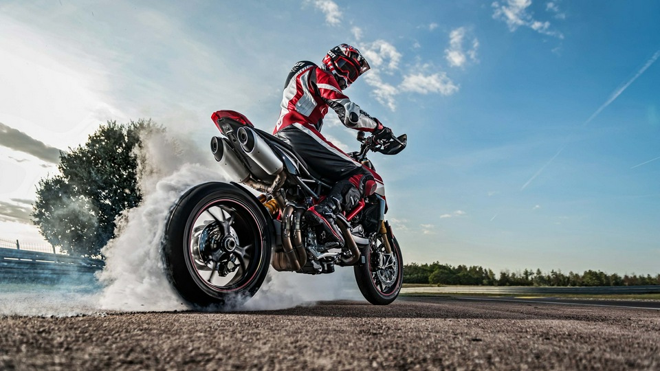 Ducati Hypermotard Hyperstrada 512 2019