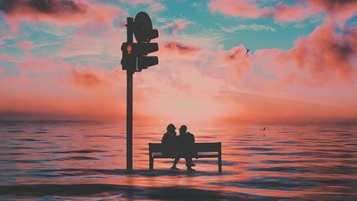 Сидя Посреди Океана в 5 км