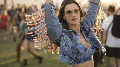 Алессандра Амбросио в Coachella