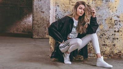 Фотосессия Джиджи Хадид Reebok Be More Human 2018