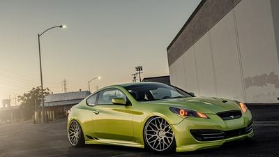 Зеленый Hyundai Stance Genesis