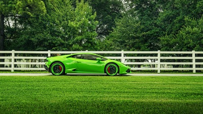 Зеленый Lamborghini Huracan