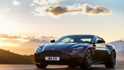 Aston Martin DB11 Вид сбоку