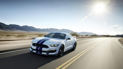 Ford Mustang Shelby GT500 2