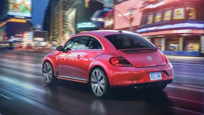 Модель Volkswagen Pink Beetle 2017 года выпуска