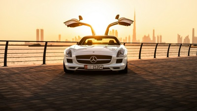 Спортивный автомобиль Mercedes Benz SLS AMG