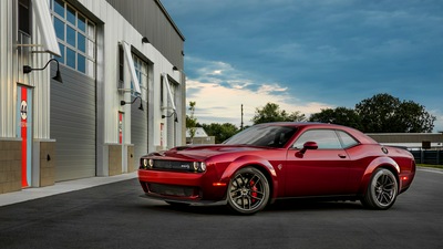 2018 Dodge Challenger SRT Hellcat широкофюзеляжный