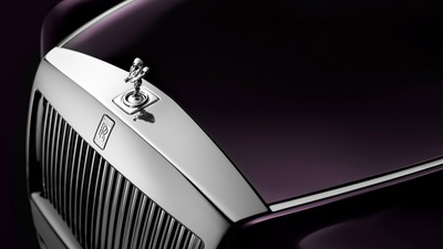 2017 Rolls Royce Phantom EWB спереди