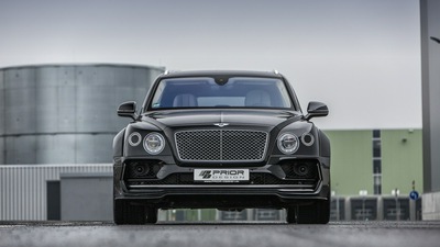 Предшествующий дизайн передней части Bentley Bentayga