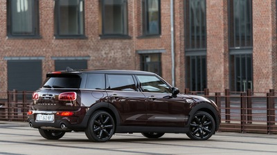 MINI Cooper S Clubman сзади