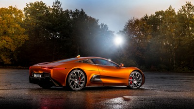 Jaguar C X75 007 Spectre Сзади