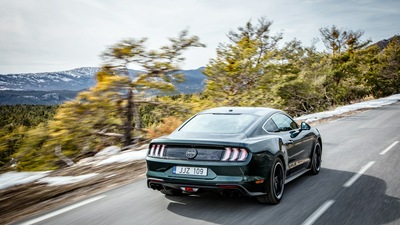 2018 Ford Mustang Bullitt сзади