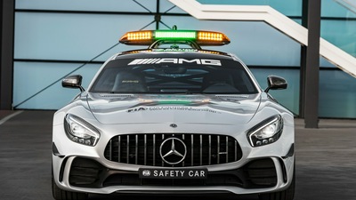 Автомобиль безопасности Mercedes AMG GT R F1 2018 спереди