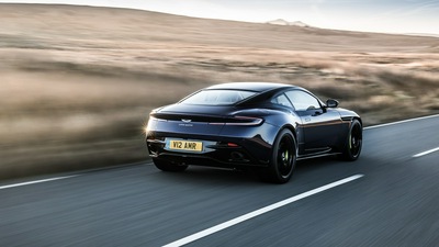 Aston Martin DB11 AMR 2018 Вид сзади