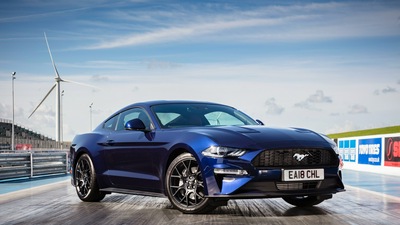 Ford Mustang EcoBoost Fastback 2018