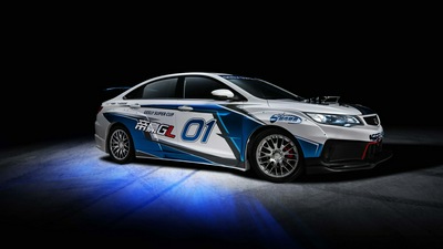 Гоночный автомобиль Geely Emgrand GL 2018 спереди
