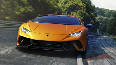 Передняя часть Lamborghini Huracan Performante