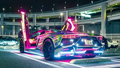 Неоновые огни Lamborghini