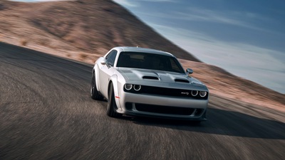 Широкофюзеляжный Dodge Challenger Srt Hellcat 2018