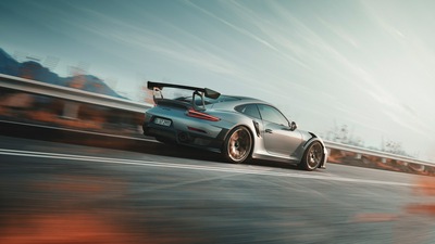 Автомобиль Porsche 911 GT2 RS 2018 года выпуска