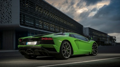 Lamborghini Aventador S 2018