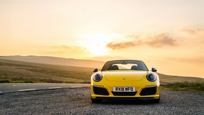 2018 Porsche 911 Carrera T Coupe Вид спереди