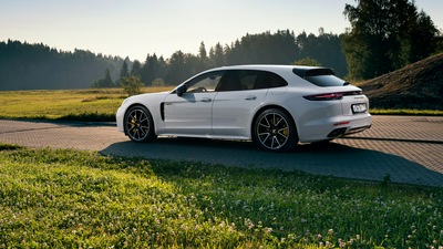 Porsche Panamera Turbo S E Hybrid Sport Turismo Сзади