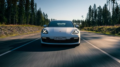 Porsche Panamera Turbo S E Hybrid Sport Turismo спереди