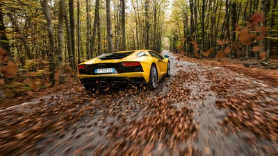 Lamborghini Aventador S 4k сзади