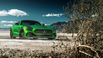 Зеленый Mercedes Benz Amg GT 8k