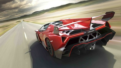 Родстер Lamborghini Veneno сзади