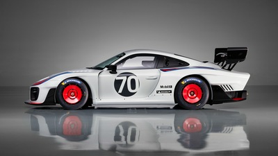 Porsche 935 2019 Вид сбоку