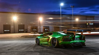 Lamborghini Aventador LP700 8k сзади