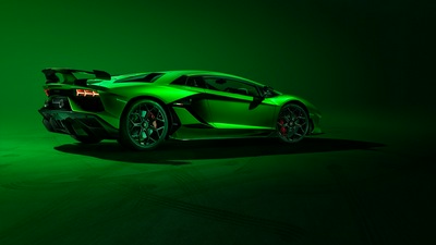 Lamborghini Aventador SVJ Вид сбоку