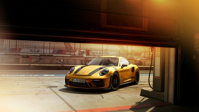 Porsche 911GT3RS Gold 4k